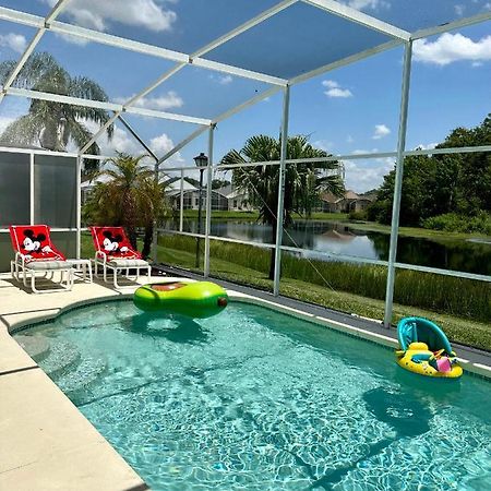Private Pool With A Beautiful View Overlooking The Lake! Near Disney - Universal Kissimmee Bagian luar foto