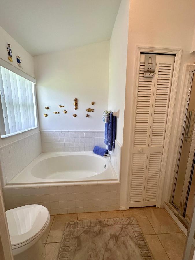 Private Pool With A Beautiful View Overlooking The Lake! Near Disney - Universal Kissimmee Bagian luar foto