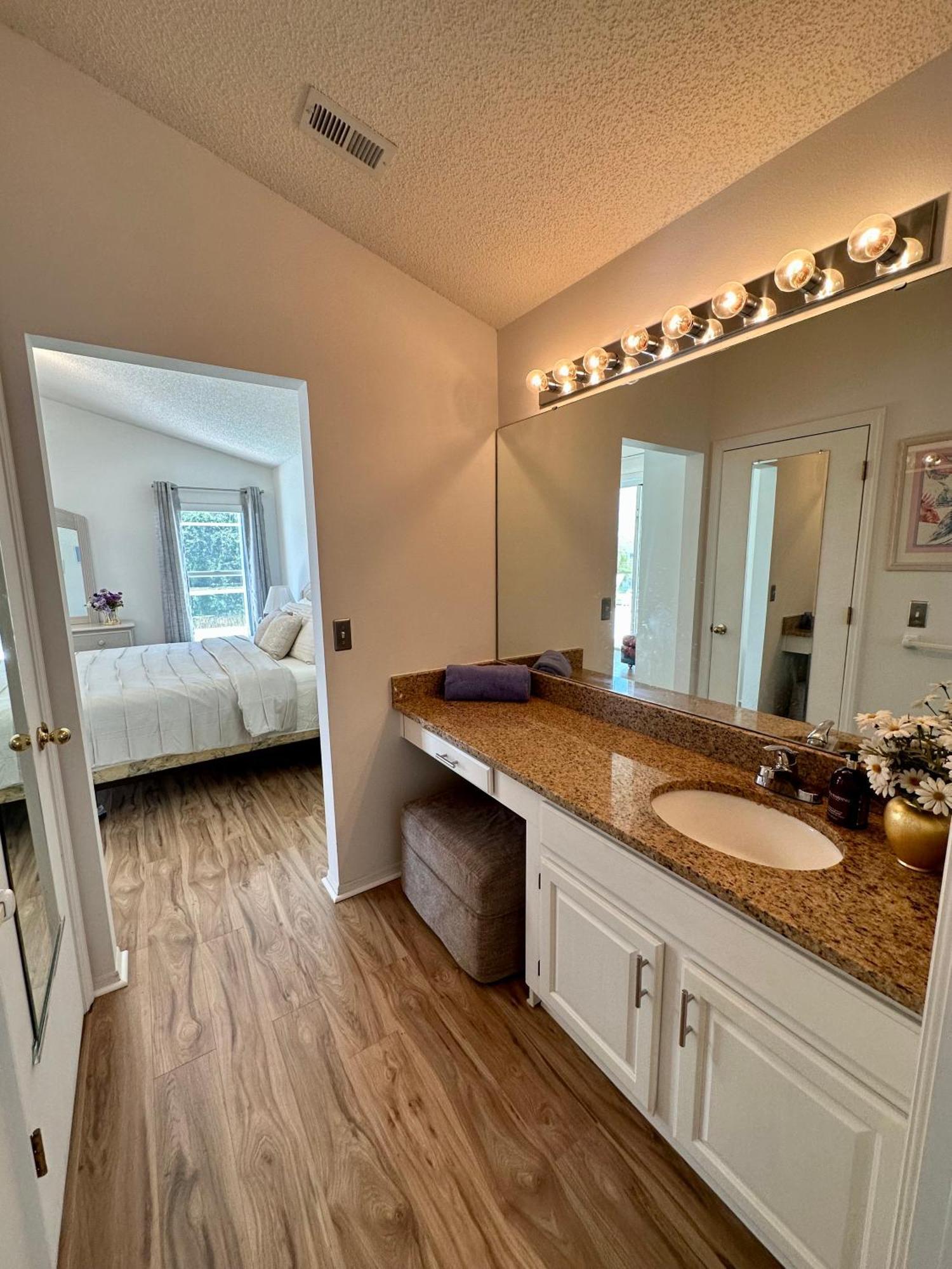 Private Pool With A Beautiful View Overlooking The Lake! Near Disney - Universal Kissimmee Bagian luar foto