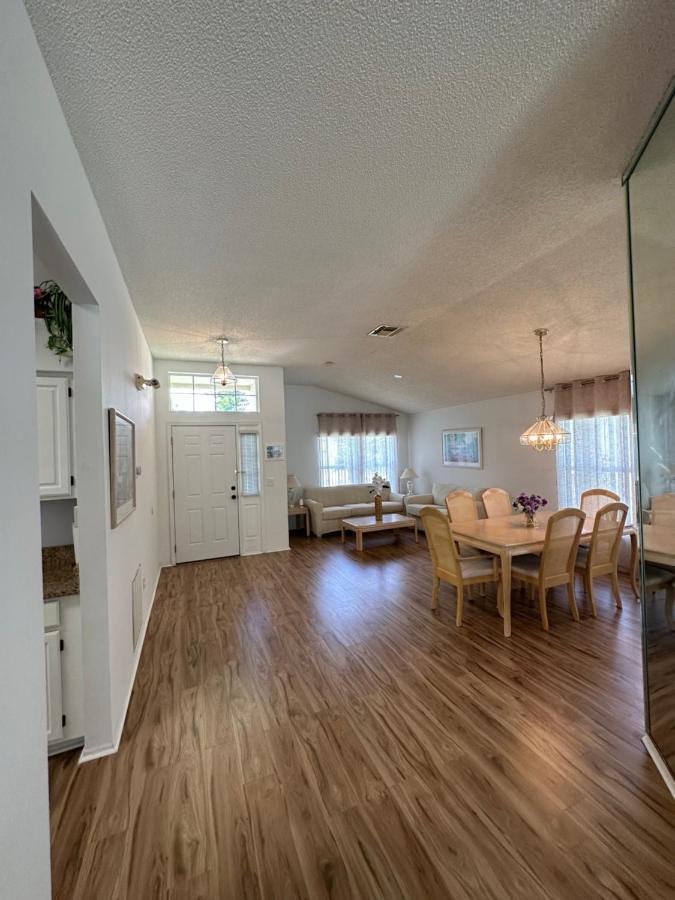 Private Pool With A Beautiful View Overlooking The Lake! Near Disney - Universal Kissimmee Bagian luar foto
