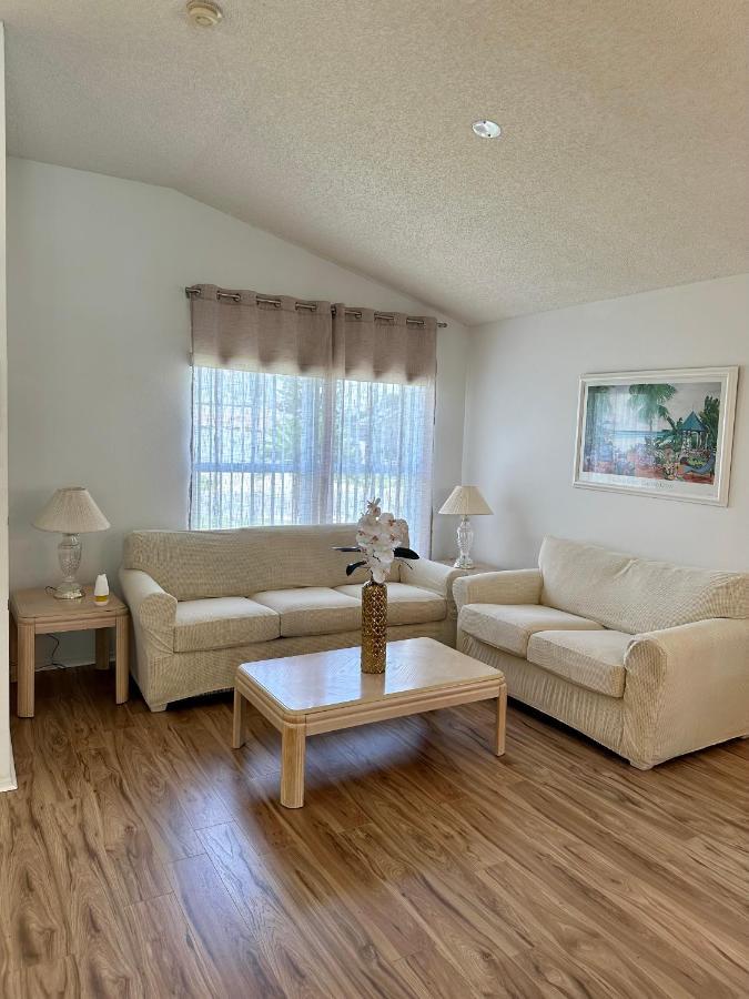 Private Pool With A Beautiful View Overlooking The Lake! Near Disney - Universal Kissimmee Bagian luar foto