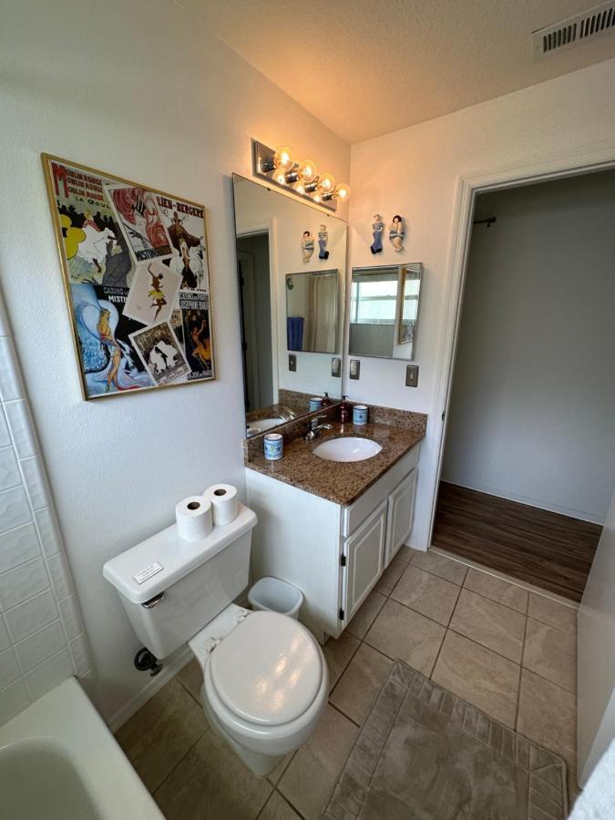 Private Pool With A Beautiful View Overlooking The Lake! Near Disney - Universal Kissimmee Bagian luar foto
