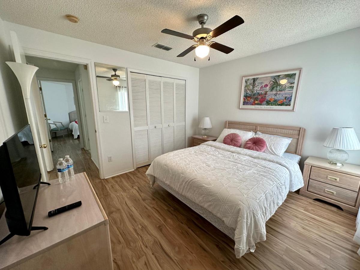 Private Pool With A Beautiful View Overlooking The Lake! Near Disney - Universal Kissimmee Bagian luar foto